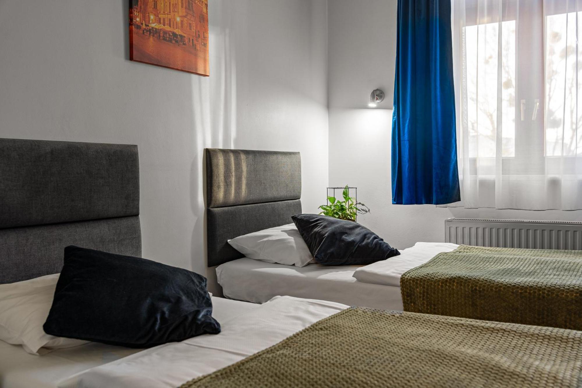 Bed and Breakfast Great Polonia Dwarf Breslavia Esterno foto