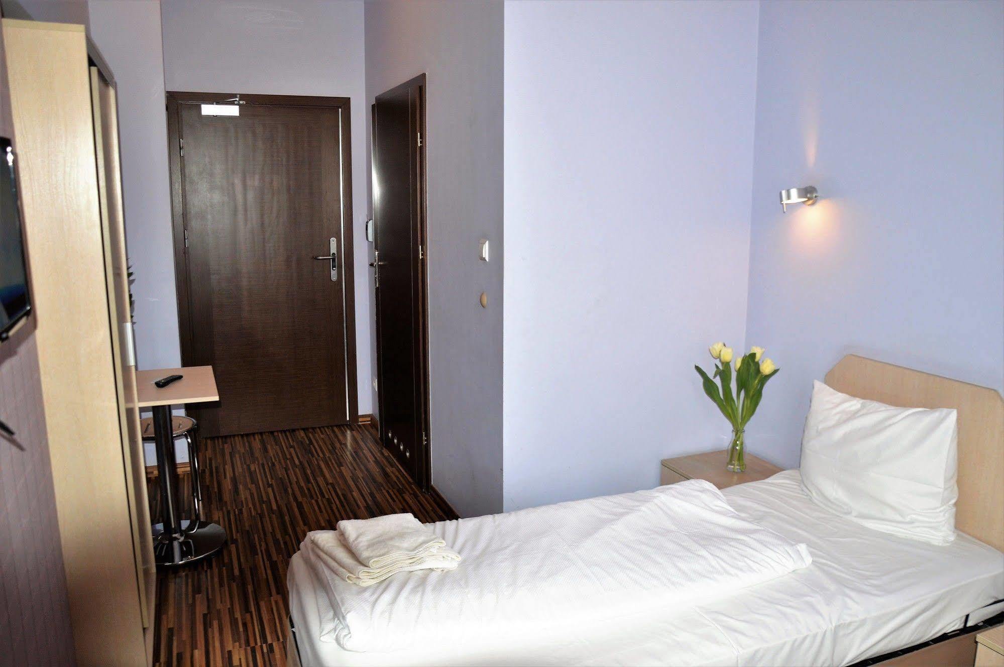 Bed and Breakfast Great Polonia Dwarf Breslavia Esterno foto